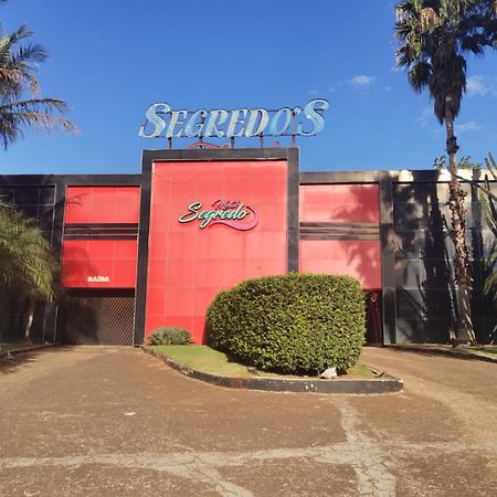 阿拉拉斯Segredos公寓式酒店 外观 照片
